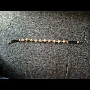 Pearl choker
